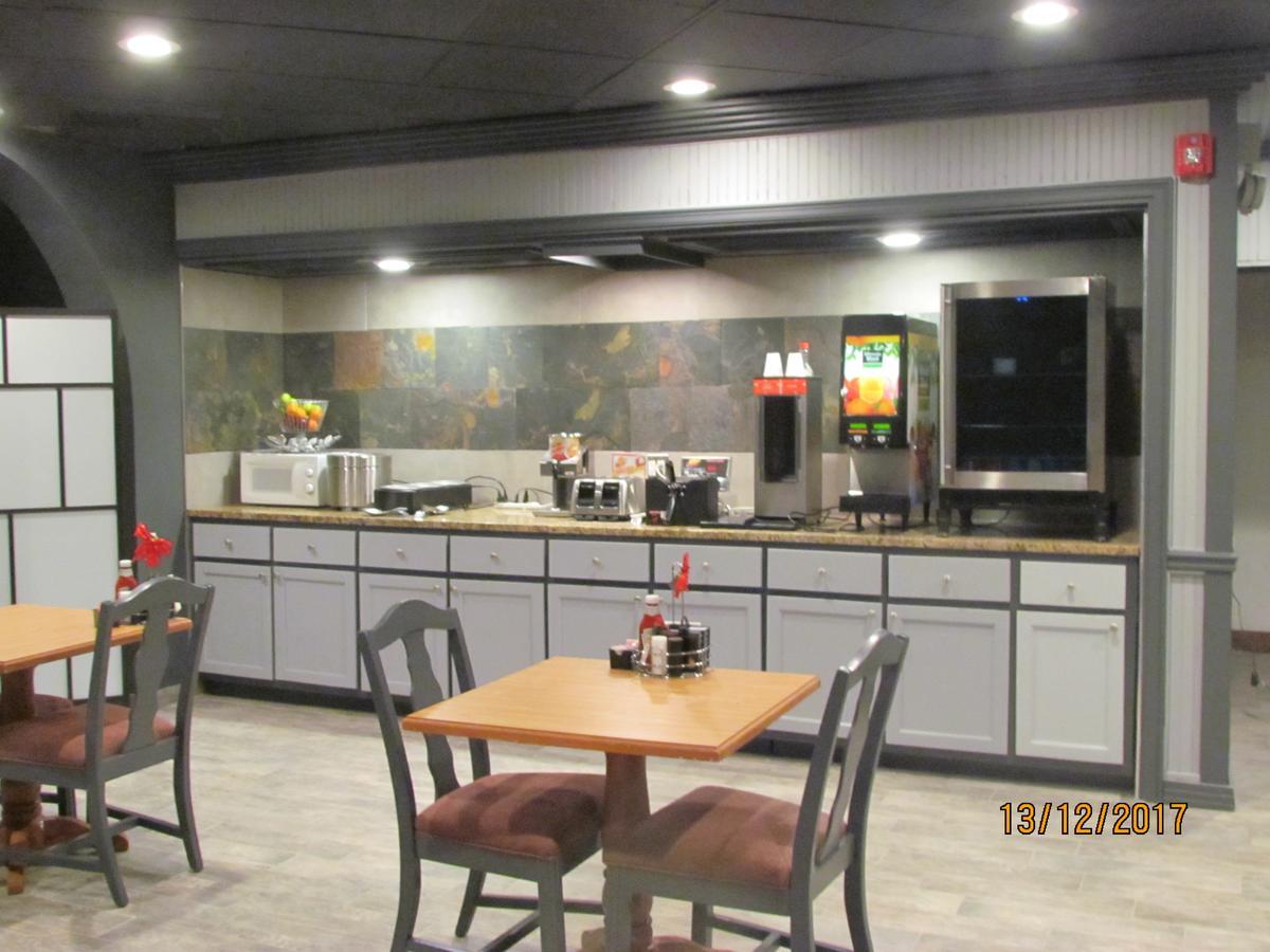 Suite Dreams Hotel Mattoon Exterior foto